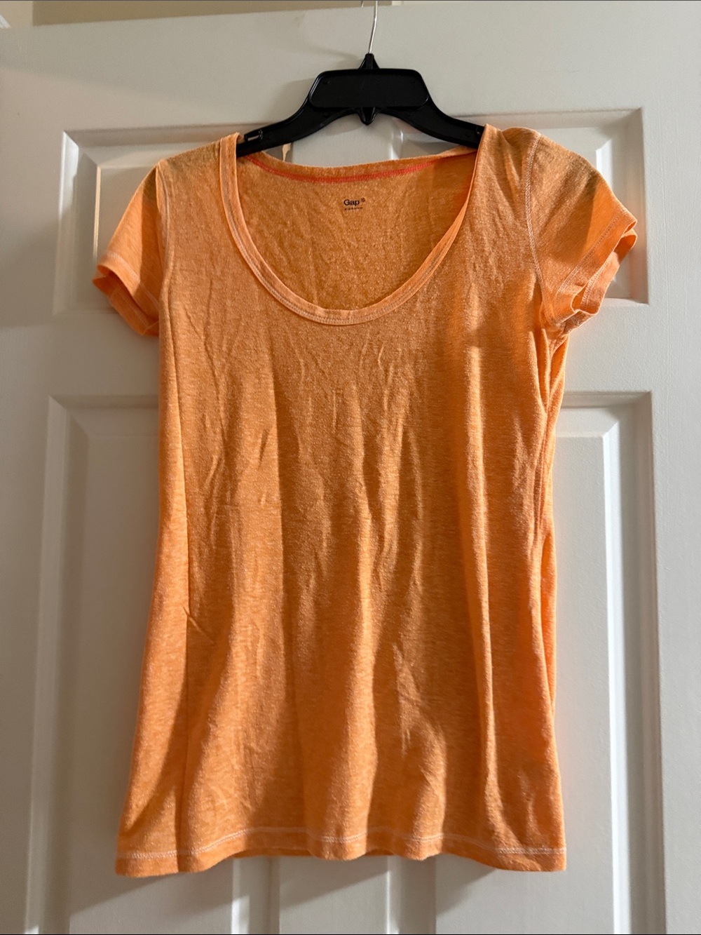 GAP Women’s Short-Sleeve Scoop Tee in Coral Orange